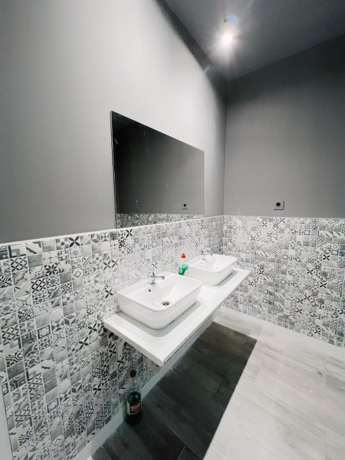 Rio Hostel Madrid Eksteriør bilde