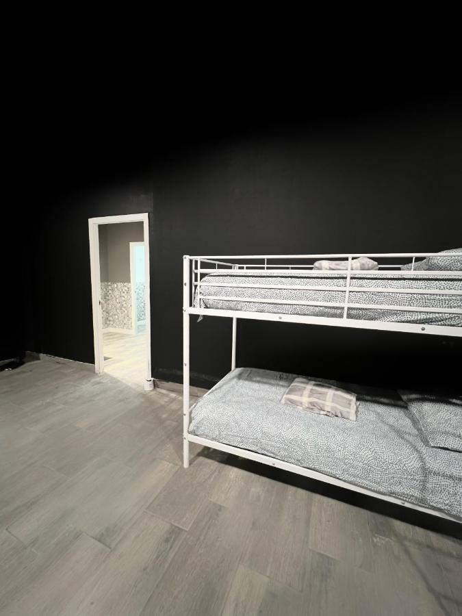 Rio Hostel Madrid Eksteriør bilde